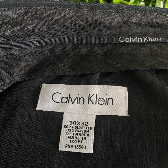Calvin Klein Men’s pinstripe black Trousers pants size 30 x 32 - Picture 2 of 12